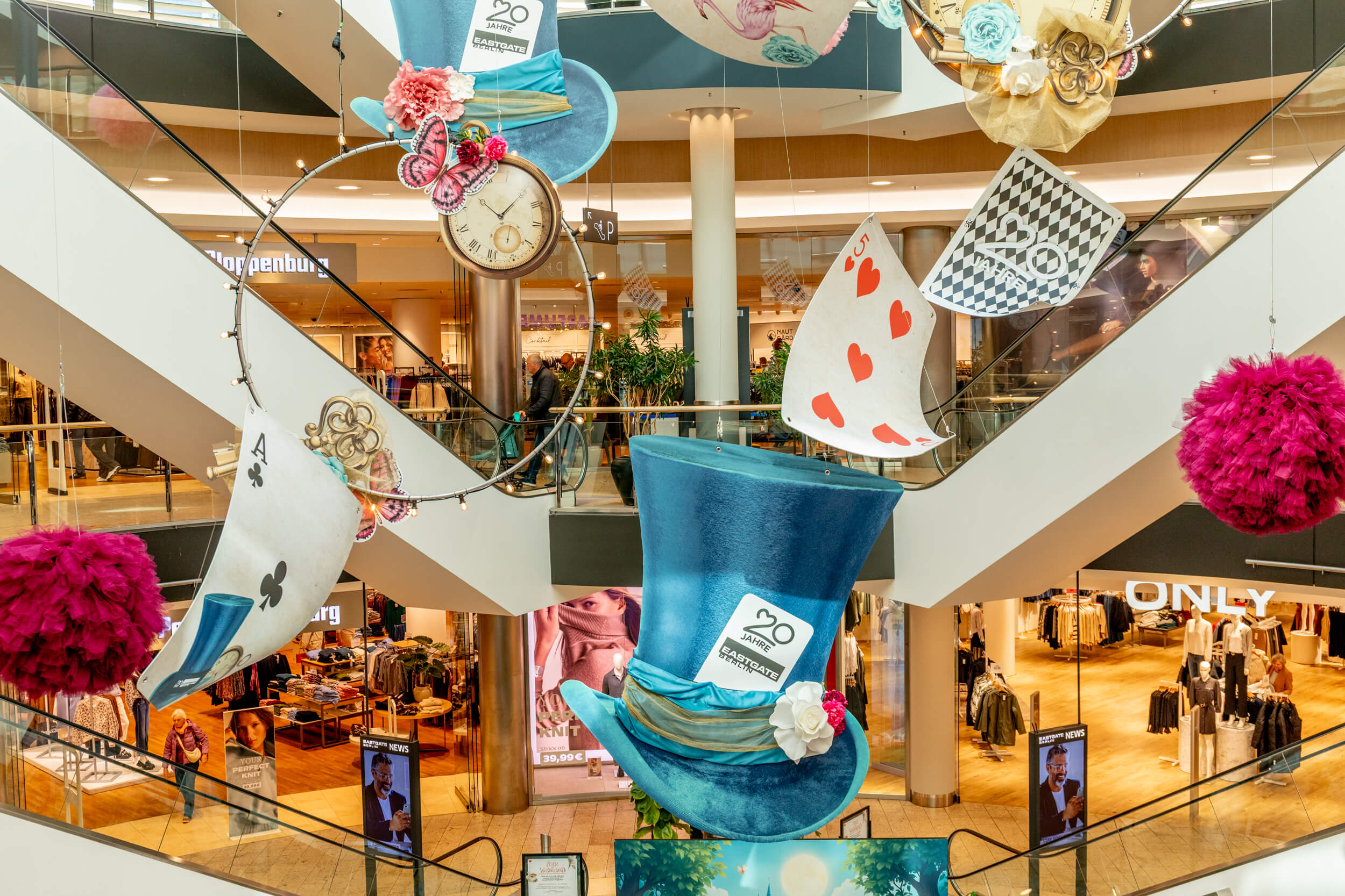 Das Wunderland erschaffen